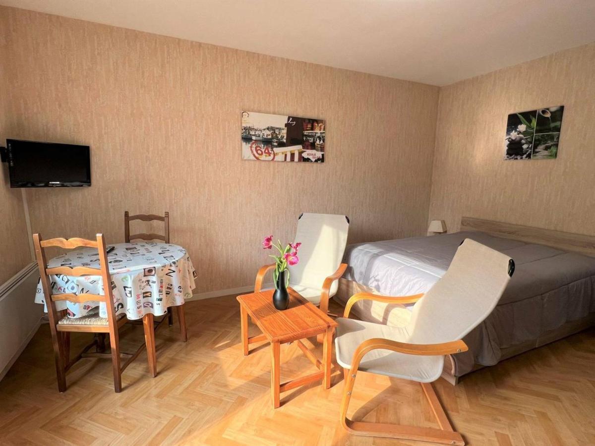 T1 Bis A Avec Balcon, Ascenseur Et Parking - Fr-1-495-31 Apartment