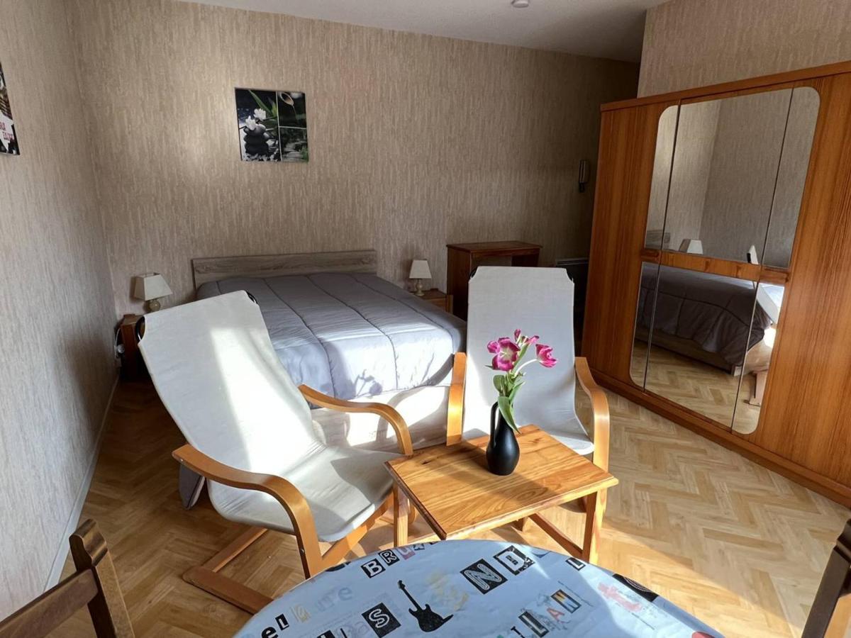 Apartment T1 Bis A Avec Balcon, Ascenseur Et Parking - Fr-1-495-31 Cambo-les-Bains